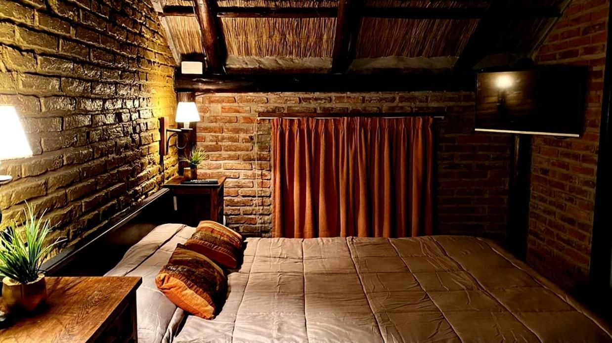 Ruda Lodge Exclusive Bed & Breakfast เฮเนรัล โรดริเกซ ภายนอก รูปภาพ