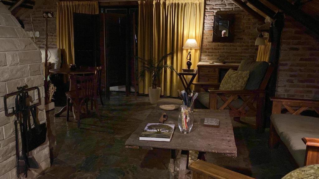 Ruda Lodge Exclusive Bed & Breakfast เฮเนรัล โรดริเกซ ภายนอก รูปภาพ