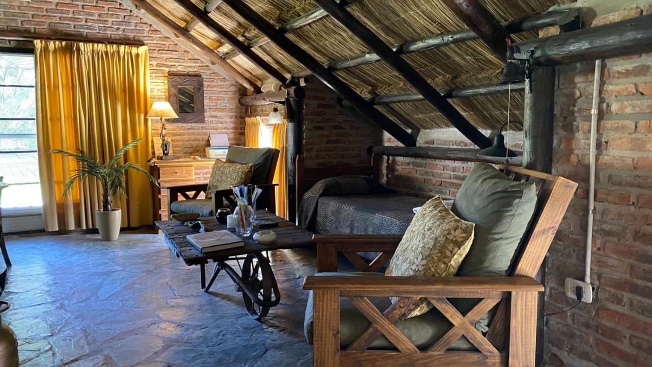 Ruda Lodge Exclusive Bed & Breakfast เฮเนรัล โรดริเกซ ภายนอก รูปภาพ